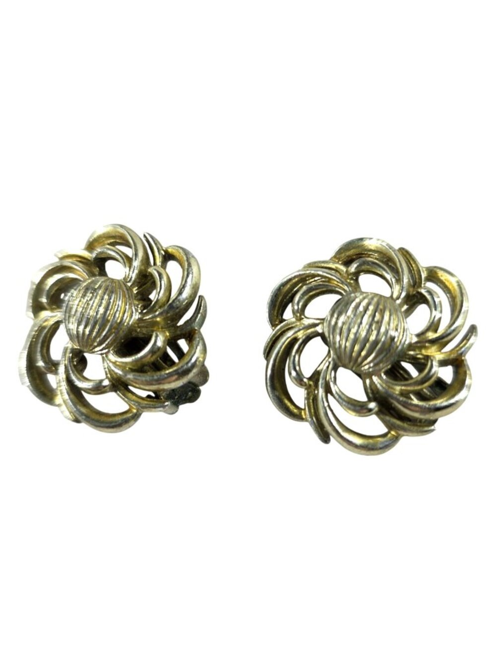 Vintage Coro Gold-Tone Clip-On Earrings Floral Cottage Granny womens Jewelry